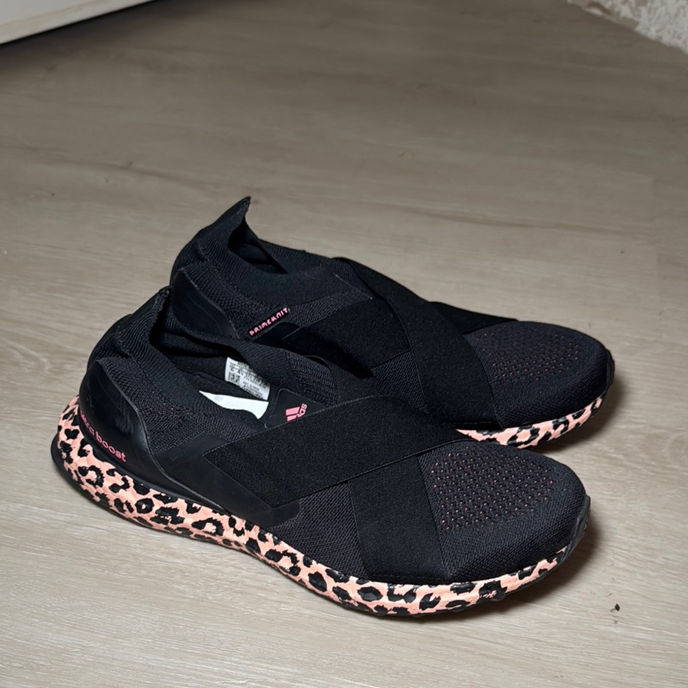 Adidas Women's Black and Pink Sneakers